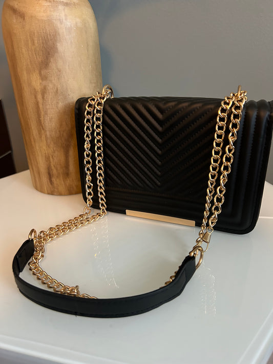 Black Chevron Crossbody Chain Bag