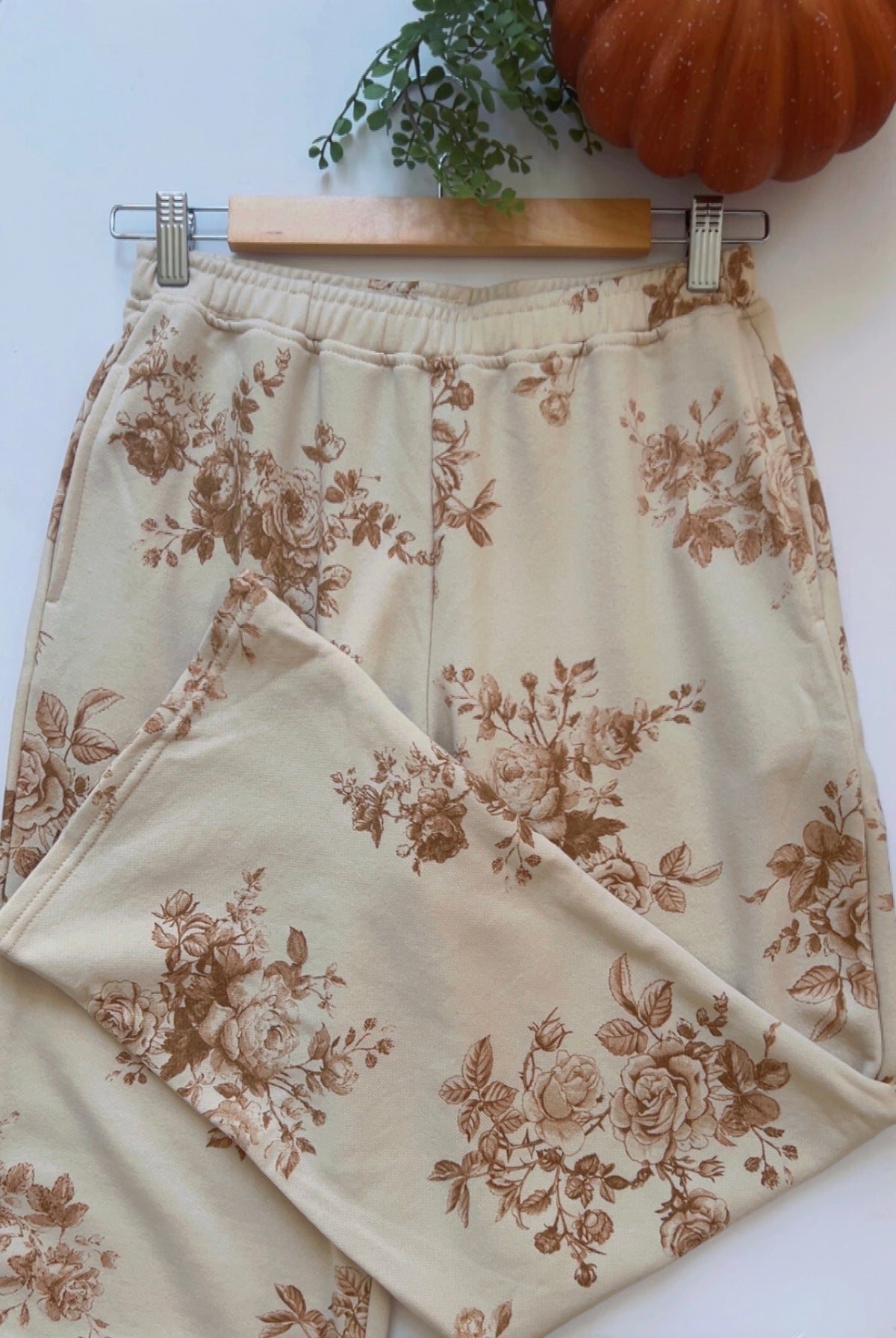 Autumn Bloom Toile Lounge Pants